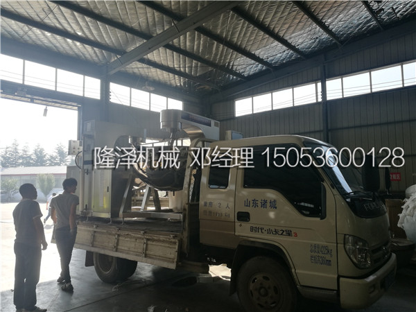 兩臺蒸汽海鮮醬炒鍋發貨至山東日照