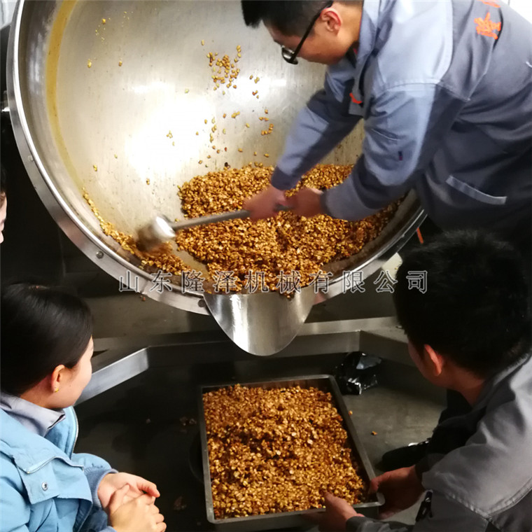 黃老五食品股份有限公司【熬糖攪拌拌料鍋】現場試機3